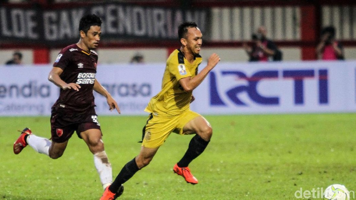 Bhayangakara FC mengalahkan PSM Makassar 4-2 di leg pertama perempatfinal Piala Indonesia. (Foto: Rifkianto Nugroho/detikSport)