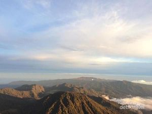 Lihat Dulu Pesona Gunung Semeru Sebelum Dibuka Kembali