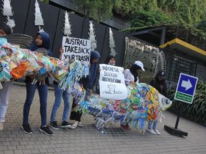 KLHK Belum Dapat Laporan soal Isu Penyelundupan Sampah Plastik Australia KLHK Belum Dapat Laporan soal Isu Penyelundupan Sampah Plastik Australia