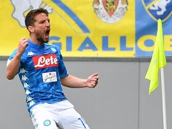 Gol Dries Mertens ke Gawang Frosinone Samai Rekor Maradona
