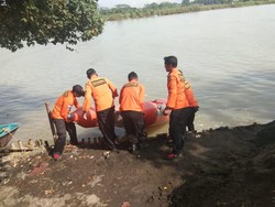 Pencarian Bayi yang Dibawa Ibunya Loncat dari Jembatan Dilanjutkan