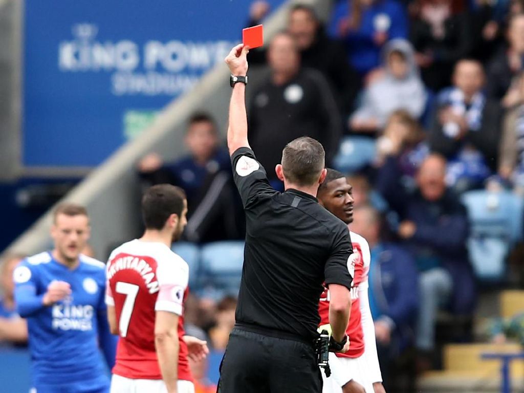 Arsenal Kalah, Emery Gugat Kartu Merah Maitland-Niles Arsenal Kalah, Emery Gugat Kartu Merah Maitland-Niles