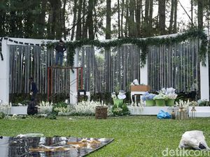 So Pretty! Yuk Intip Lokasi Pernikahan Ammar Zoni dan Irish Bella So Pretty! Yuk Intip Lokasi Pernikahan Ammar Zoni dan Irish Bella