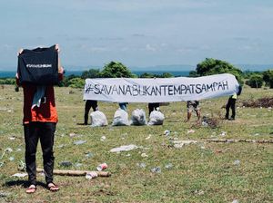 Setelah Festival Pesona Tambora, Savana Cantik Ini Penuh Sampah