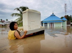 Gubernur: Korban Dampak Banjir Bengkulu 13.000 Orang