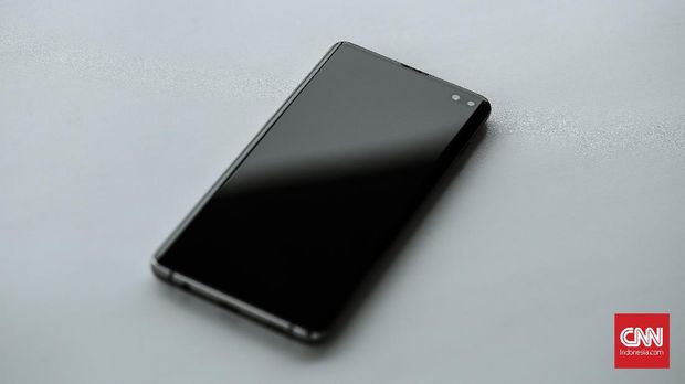 Samsung Galaxy S10+, Wajah Satu Dekade yang Nyaris Sempurna