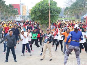 Forkopimda Gresik Cooling Down Pemilu dengan Senam dan Jalan Sehat