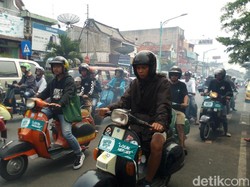 Ratusan Vespa Mendadak Riding di Salatiga