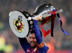 Trofi LaLiga ke-26 sukses diraih oleh Barcelona. REUTERS/Albert Gea.