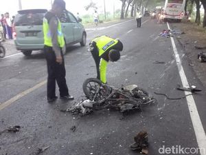 Dua Remaja Tewas Tertabrak Bus Mira di Ngawi Usai Ikut Touring