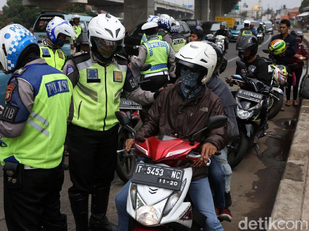 14 Hari Operasi Keselamatan, Polda Metro Tilang 13.516 Pelanggar 14 Hari Operasi Keselamatan, Polda Metro Tilang 13.516 Pelanggar