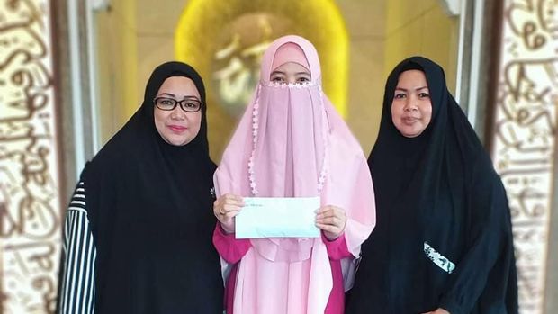Peggy Melati Sukma atau Khadija/