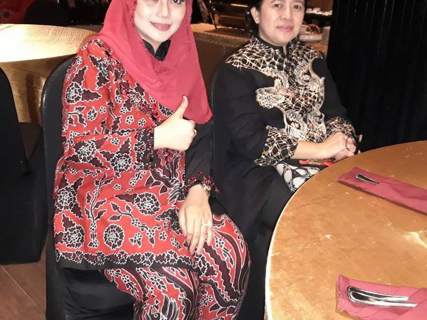 Momen Kuliner Mitha, Caleg DPR RI Muda PDIP Bareng Puan dan Krisdayanti