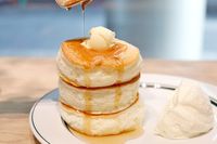 Sore-sore Paling Enak Ngemil Souffle Pancake yang Lembut Manis dan Instagenik