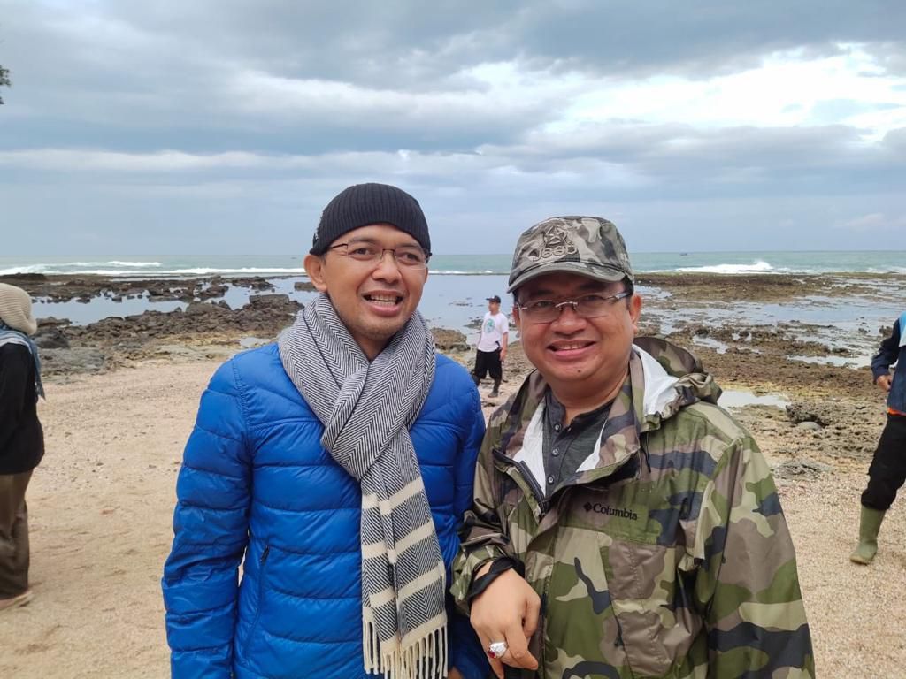 Redakan Tensi Politik, TKN Jokowi-BPN Prabowo Zikir Bersama di Garut Redakan Tensi Politik, TKN Jokowi-BPN Prabowo Zikir Bersama di Garut