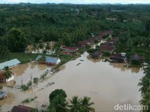 Ratusan Rumah di Mamuju Tengah Sulbar Terendam Banjir