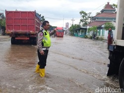 15 Jam Lumpuh, Jalur Pantura Kraton Pasuruan Mulai Bisa Dilewati