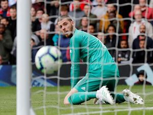 10 Kiper Gaji Tertinggi di Dunia, Nomor 1 Sering Buat Blunder 10 Kiper Gaji Tertinggi di Dunia, Nomor 1 Sering Buat Blunder