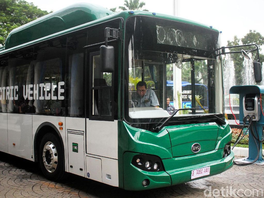 Bus Listrik TransJakarta Siap Mengaspal di Ibu Kota Bus Listrik TransJakarta Siap Mengaspal di Ibu Kota