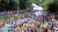 Foto: Ramainya Wisata Alam Bantimurung Jelang Ramadan