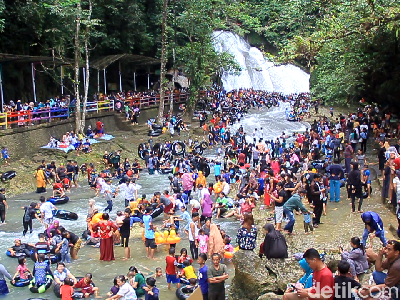 Foto: Ramainya Wisata Alam Bantimurung Jelang Ramadan