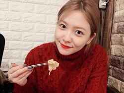 Balasan Manis Ariana Grande untuk Yeri Red Velvet di Instagram