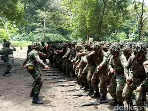 Video Melongok Kerasnya Pendidikan Komando Marinir Video Melongok Kerasnya Pendidikan Komando Marinir