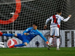 Satu-satunya gol Rayo tercipta dari titik putih yang dicetak Adri Embarba. Menyusul pelanggaran Jesus Vallejo terhadap Javi Guerra. REUTERS/Javier Barbancho.