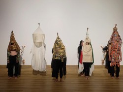 10 Perupa Indonesia Hadir dengan Karya dari Masa Orde Baru ke Reformasi