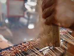 Nikmatnya Sate Ayam Madura