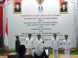 Wali Kota Kediri dan Madiun Resmi Dilantik di Grahadi