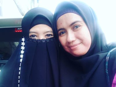 Foto: Potret Cadar Peggy Melati Sukma yang Dijual untuk Sedekah