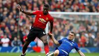 Paul Pogba (kiri) ngotot ingin tinggalkan Manchester United di musim ini.