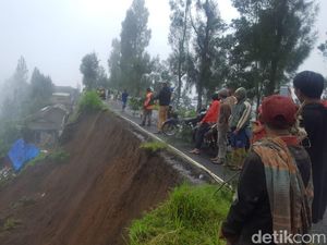 Awas, Tebing di Dua Titik Jalur Bromo Tosari Longsor Awas, Tebing di Dua Titik Jalur Bromo Tosari Longsor