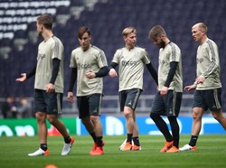 Sambangi Tottenham, Frenkie de Jong: Ajax Bukan Favorit