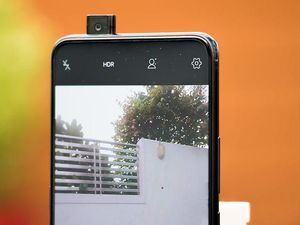 Ponsel Kamera Pop-up Redmi dalam Nuansa Avengers: Endgame