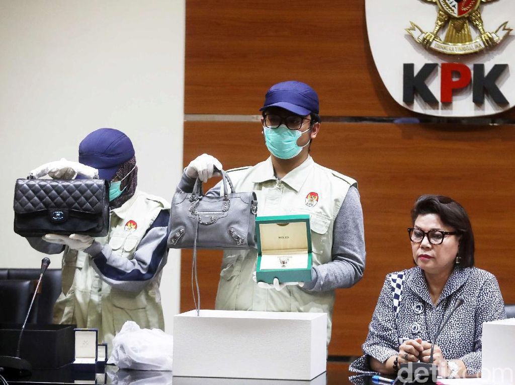 Perhiasan hingga Tas Mewah di Pusaran Rasuah Perhiasan hingga Tas Mewah di Pusaran Rasuah