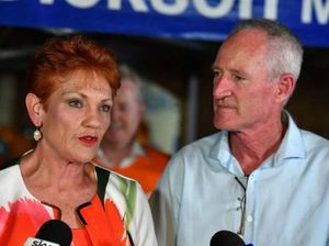 Caleg Australia Mundur Setelah Videonya Bersama Penari Telanjang Beredar Caleg Australia Mundur Setelah Videonya Bersama Penari Telanjang Beredar