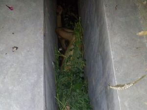 Ditemukan di Parit, Andrei Spiridonov Sembunyi Telanjang Ditutupi Semak