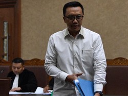 Jadi Tersangka, Imam Nahrawi Mundur dari Posisi Menpora