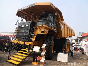 Truk Monster Unjuk Kegagahan di IIMS 2019 Truk Monster Unjuk Kegagahan di IIMS 2019