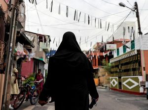 Presiden Sri Lanka Larang Pemakaian Cadar Pasca Bom Paskah