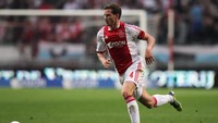 Jan Vertonghen berada di akademi Ajax pada 2003-2006. Bermain di level senior pada 2006 sampai 2012 dan akhirnya hengkang ke Tottenham. (Foto: Dean Mouhtaropoulos/Getty Images)