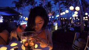 Elvia Cerolline, Teman Dekat Billy Syahputra yang Gemar Makan  Enak