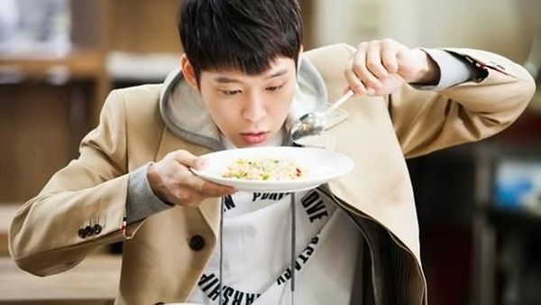 Sebelum Terjerat Kasus Narkoba Bintang Kpop, Park Yoochun Hobi Kulineran