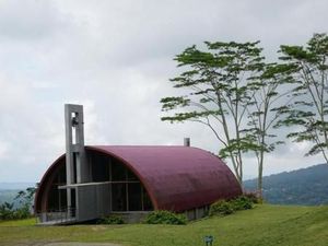 Cantiknya Tomohon, Kota Festival Bunga yang Ikonik