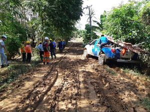 Pemulihan Listrik Pasca Banjir Bengkulu Capai 68,02 % Pemulihan Listrik Pasca Banjir Bengkulu Capai 68,02 %