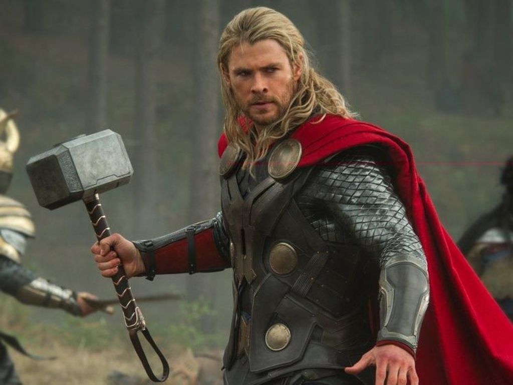 Chris Pratt Bikin Penasaran, Sebut Chris Hemsworth di Thor 4 Naik Level