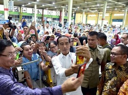 Makanan Favorit Thanos Hingga Jokowi Makan Bareng Buruh Pabrik