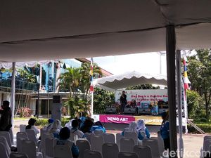 Rayakan May Day, Disnakertrans Jabar Bikin Panggung untuk Orasi Buruh